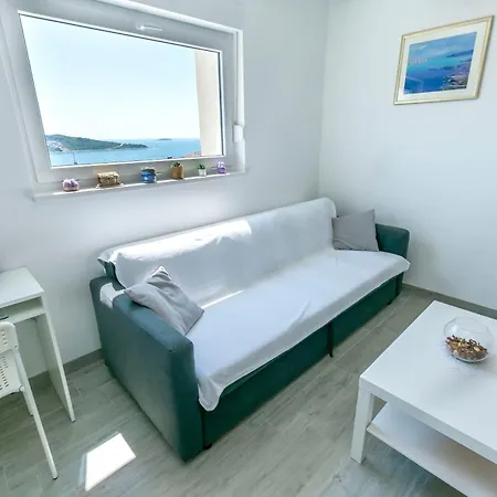 Tonka Apartment Primosten