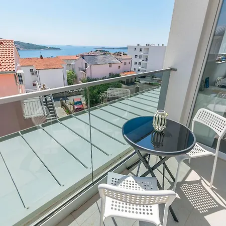 Tonka Apartment Primosten